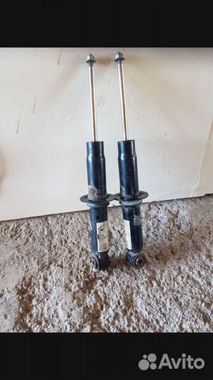 Стойки задние touareg2002-10гв