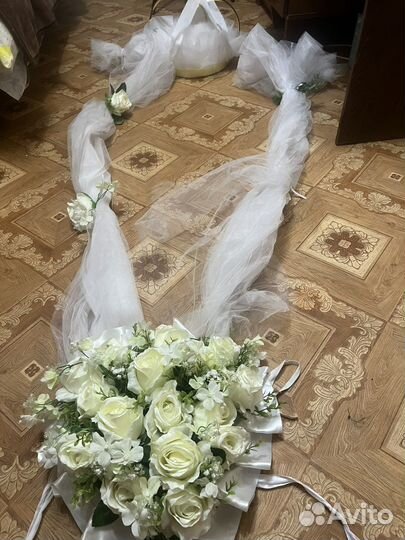 Свадебные украшения на машину