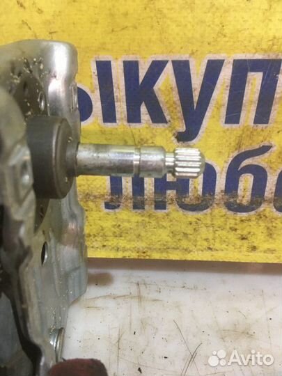 Стеклоподъемник задний левый Toyota Yaris