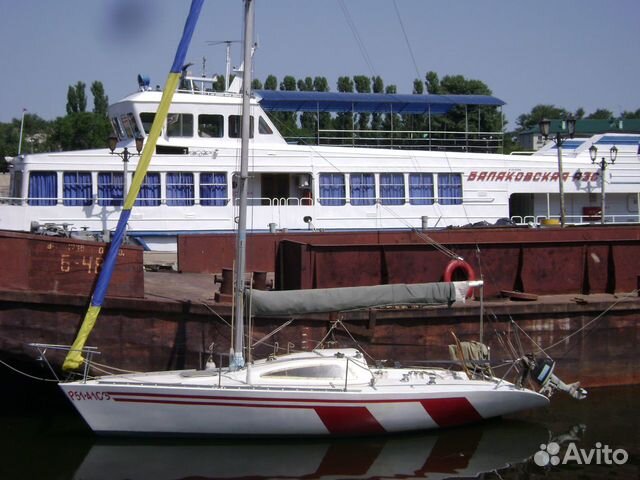 Крейсерско-гоночная яхта 