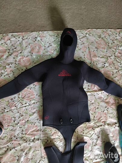 Гидрокостюм