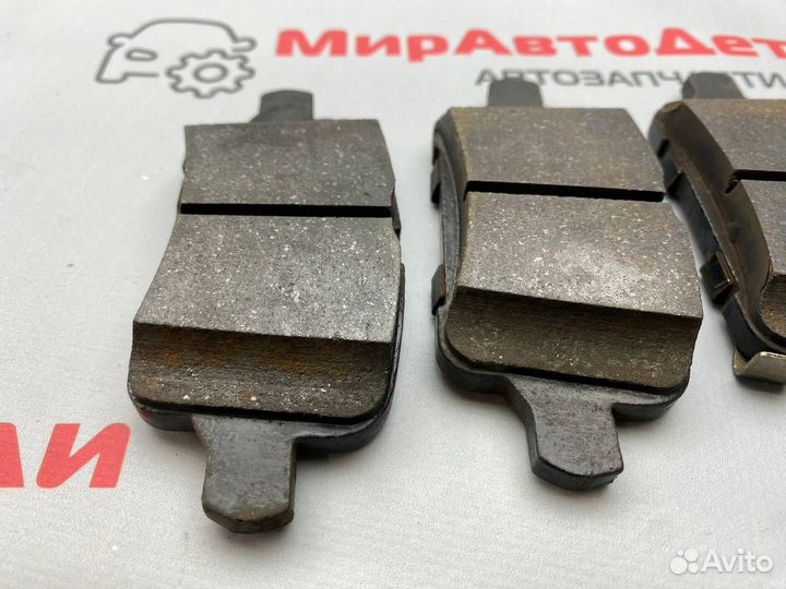 Тормозные колодки зад. Chevrolet Equinox 3 2018