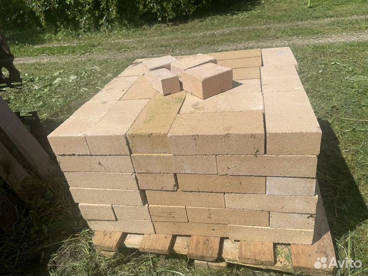 Кирпич огнеупорный печной шамотный