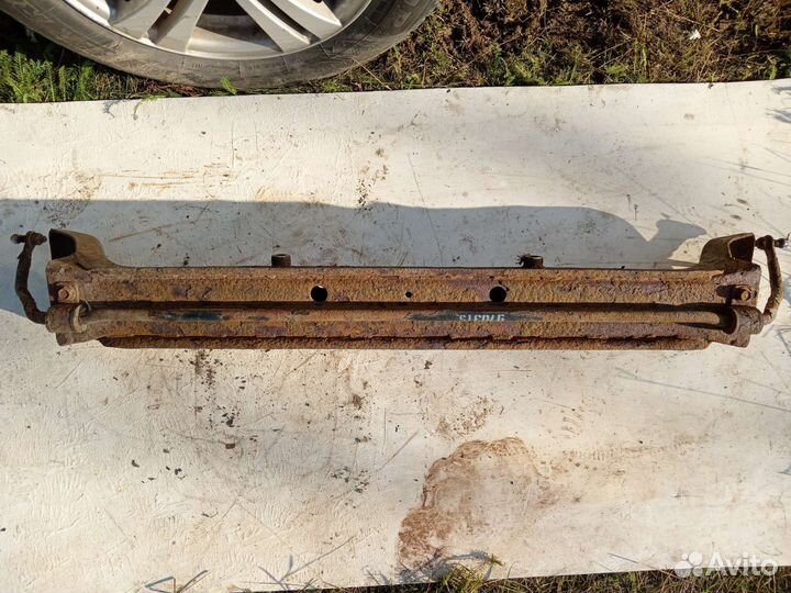 Подрамник заданей подвески на даево леганза 2.0л