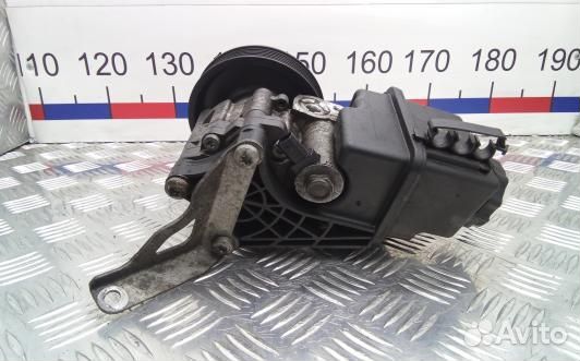 Насос гу дизельный mercedes benz C-class W204 (SNT