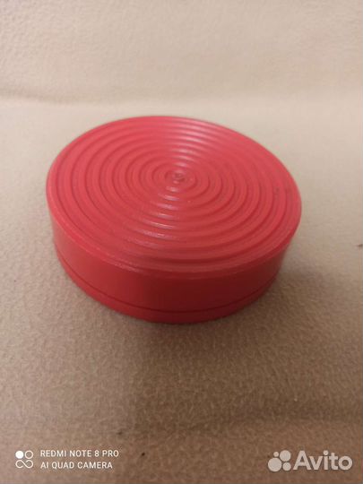 Спиннер для фигурного катания красный