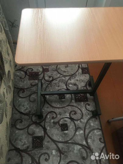 Стол