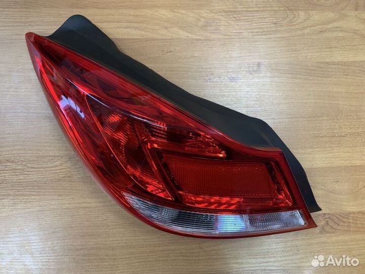 Фонарь задний левый Opel Insignia
