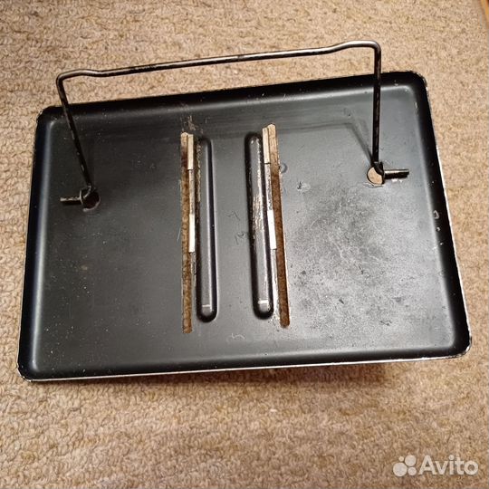 Подставка под перекидной календарь, металлическая