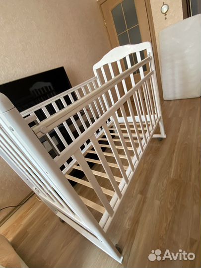 Детская кроватка