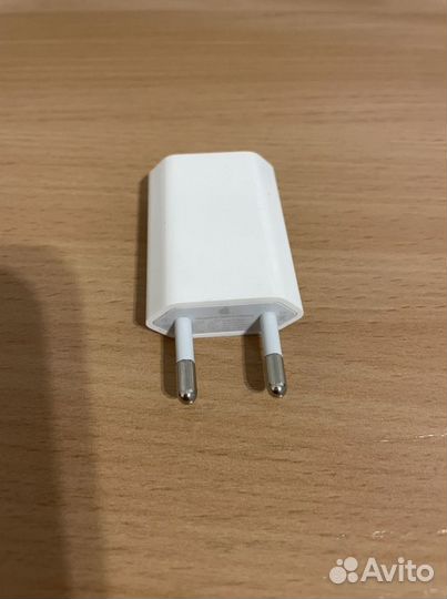 Зарядный блок iPhone