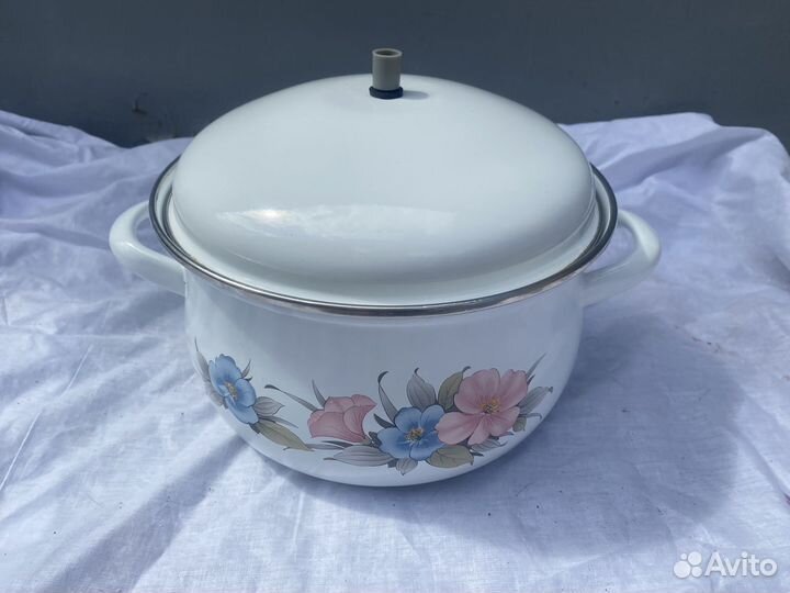 Кастрюля большая - 5 литров,тяжёлая