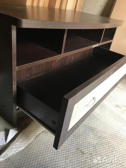 Тумба под телевизор