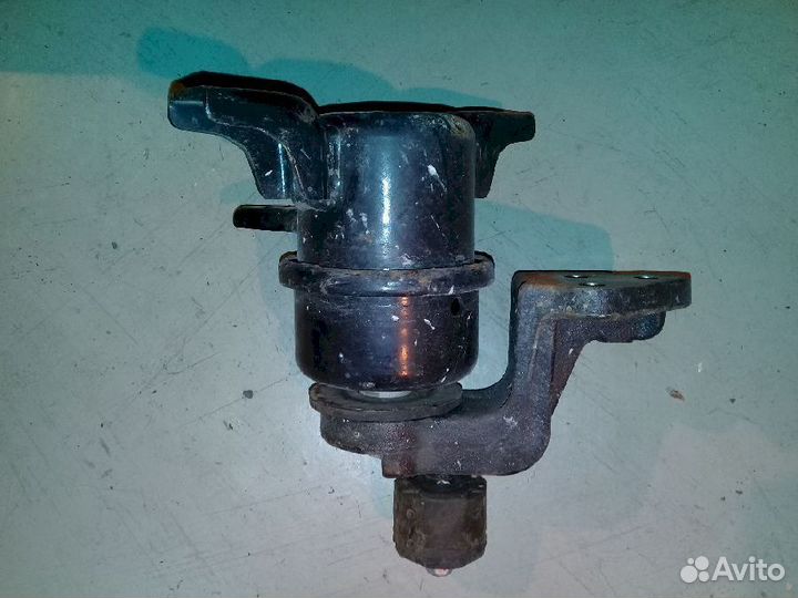 Опора двигателя (подушка двс) правая MN125799 Mits