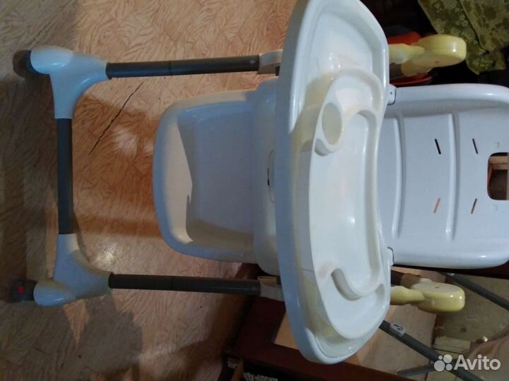 Стульчик для кормления