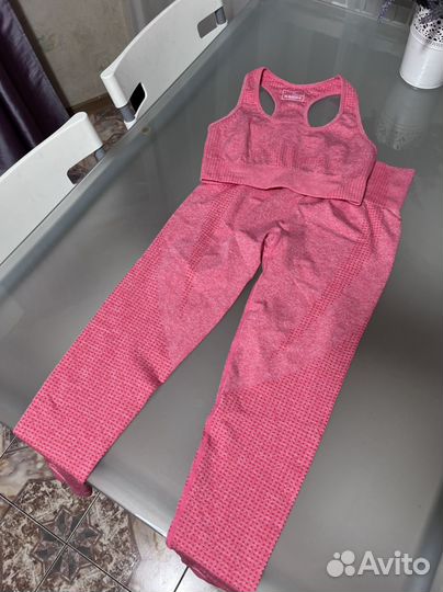 Костюм для фитнеса