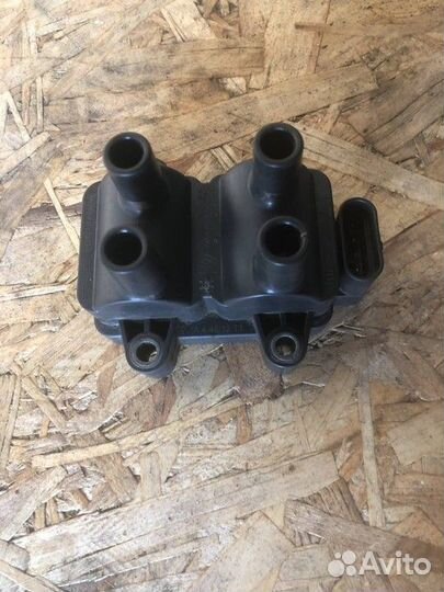 Катушка зажигания Renault Logan