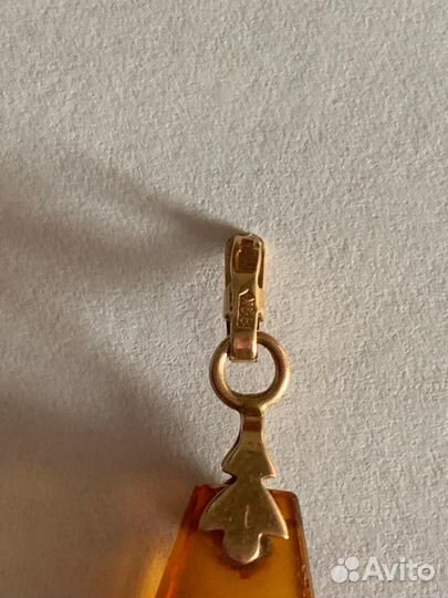 Золотой кулон янтарь СССР