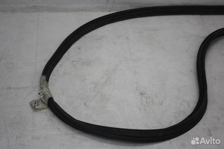 Уплотнитель багажника Nissan Qashqai J10