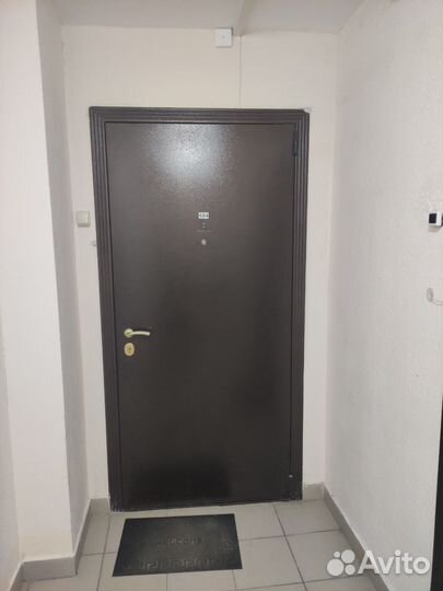 Дверь входная металлическая бу правая