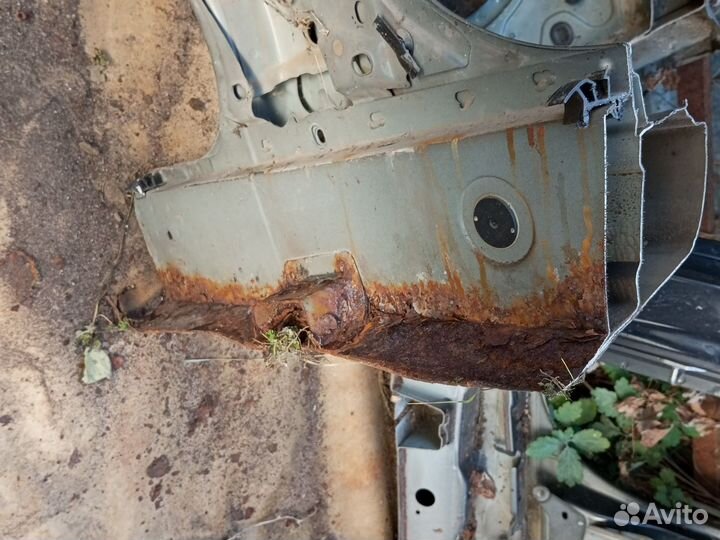 Renault megane 2 порог левый со стойкой