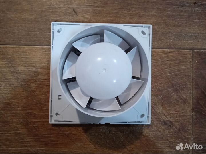 Вентилятор вытяжной