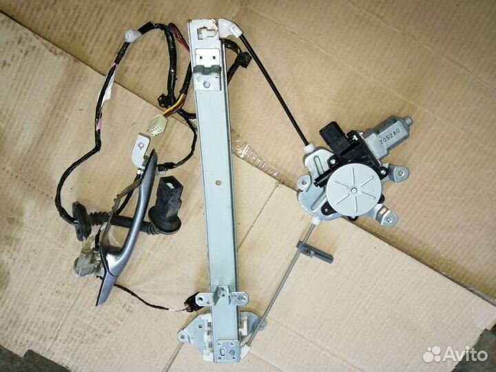 Стеклоподьемник Mitsubishi Lanser 9 задний правый