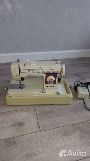 Швейная машина aiko