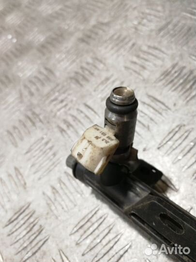 Форсунка двигателя Skoda Fabia 2007 2015