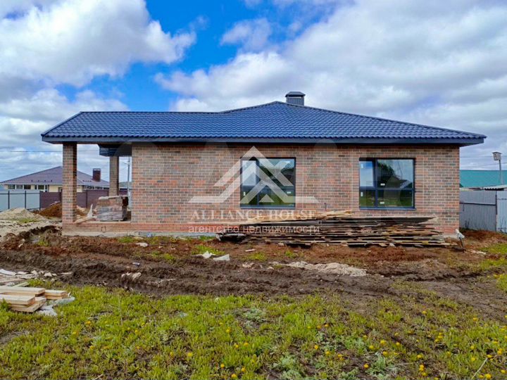 Коттедж 145 м² на участке 10 сот.