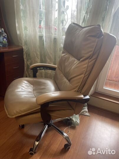 Кресло кожаное для компьютерного стола