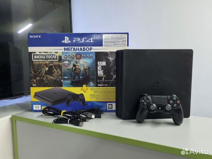 Игровые приставки Sony Playstation 4 / Slim / Pro