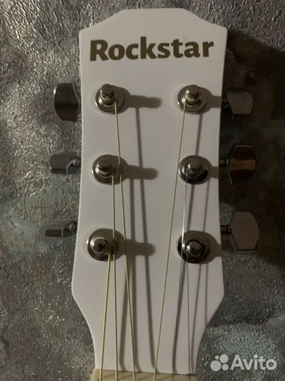 Акустическая гитара новая