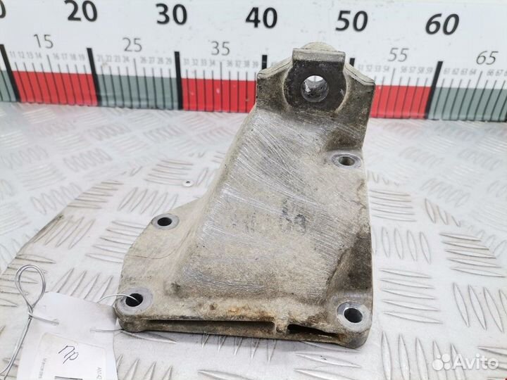 Кронштейн двигателя Mercedes-Benz M-Класс W163