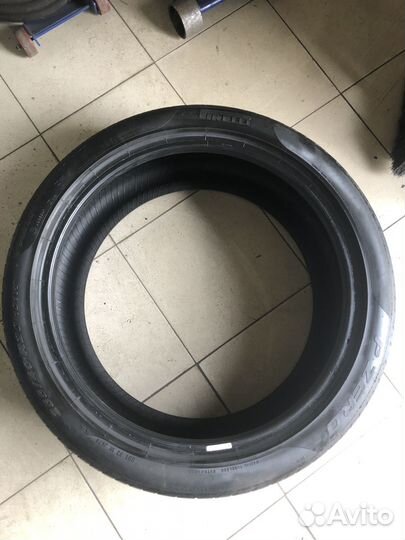 Pirelli P Zero 255/40 R20 и 285/35 R20 101W