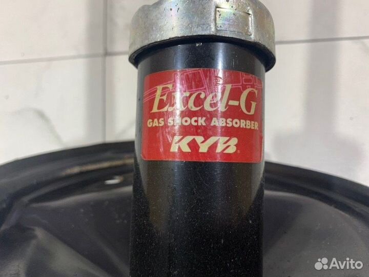 Амортизатор передний левый Lexus Rx 2