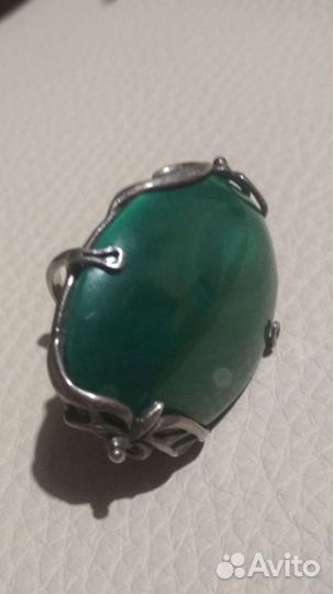 Кольцо с камнем малахит