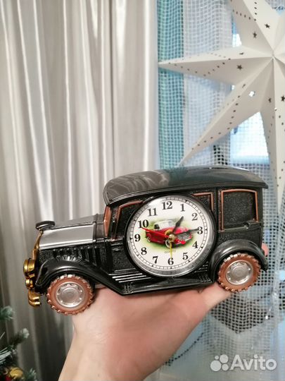 Часы машинка сувенир