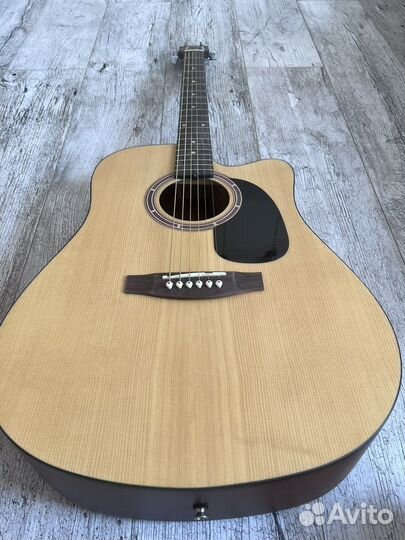 Акустическая гитара