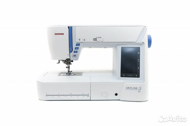 Швейная машина Janome Skyline S7