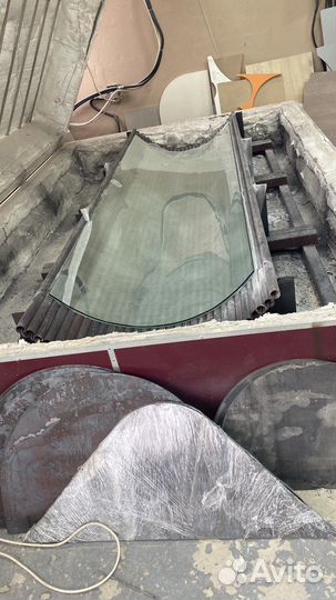 Гнутое стекло на заказ