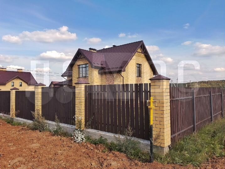 Коттедж 174 м² на участке 10 сот.