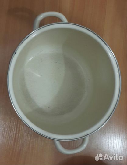 Кастрюля эмалированная