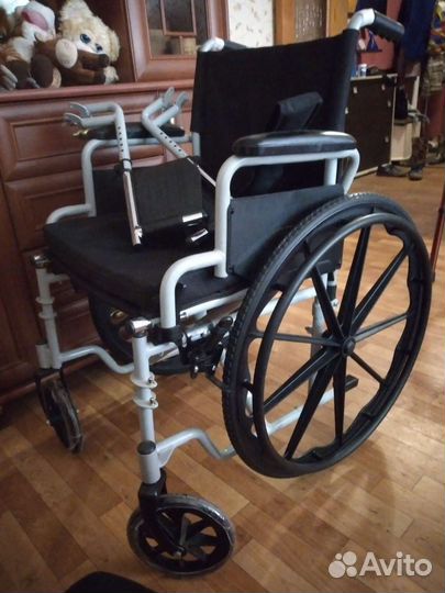 Коляска инвалидная