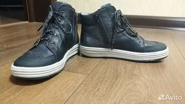 Демисезонные ботинки