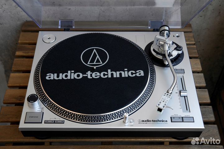 Виниловый проигрыватель Audio-Technica at-lp120