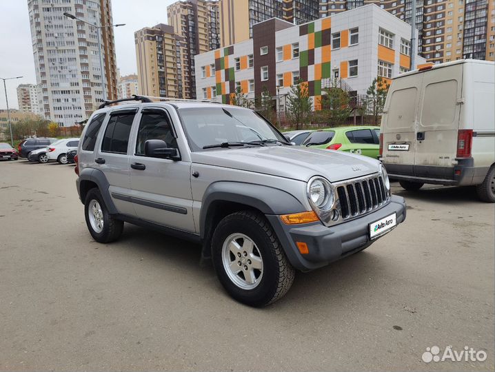 Jeep Liberty 2.8 AT, 2005, 114 000 км