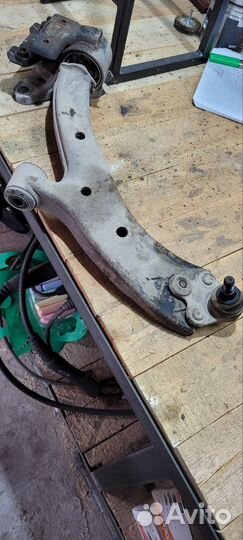 Передние рычаги в сборе Honda CRV 3