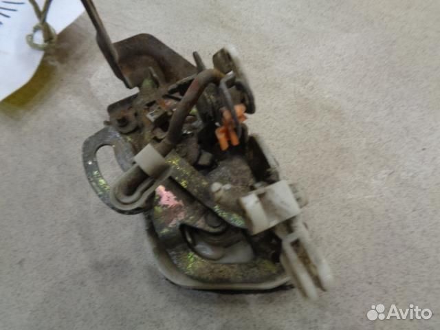 Замок двери задней левой Mitsubishi Galant EA 199