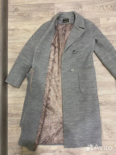 Пальто женское 42 44